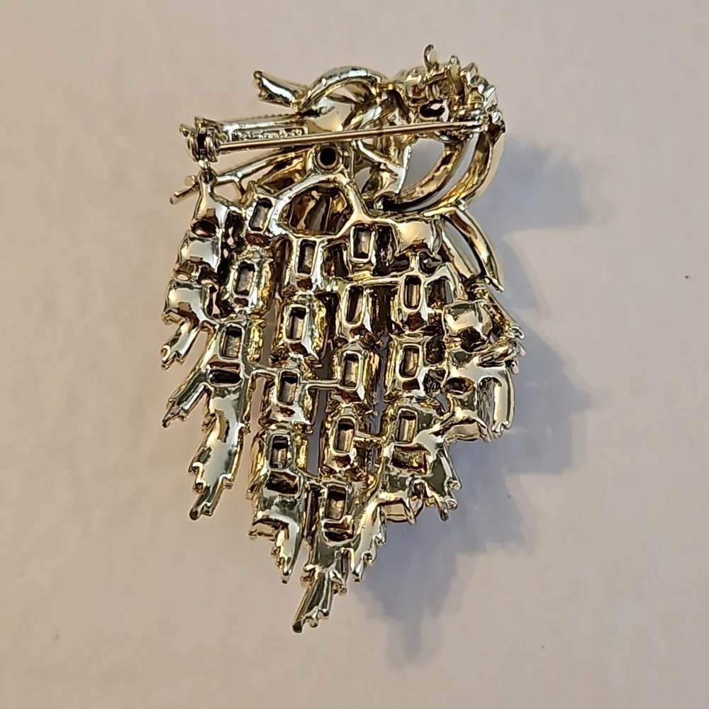 FRANCIOS by CORO AB Brown & AB Pinkish Various Shaped Stones on Goldtone Brooch